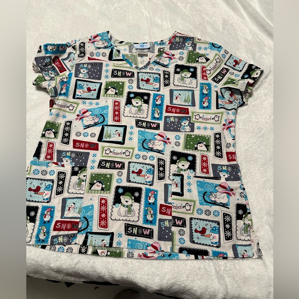 WINTER SCRUB TOP - Picture 1 of 3